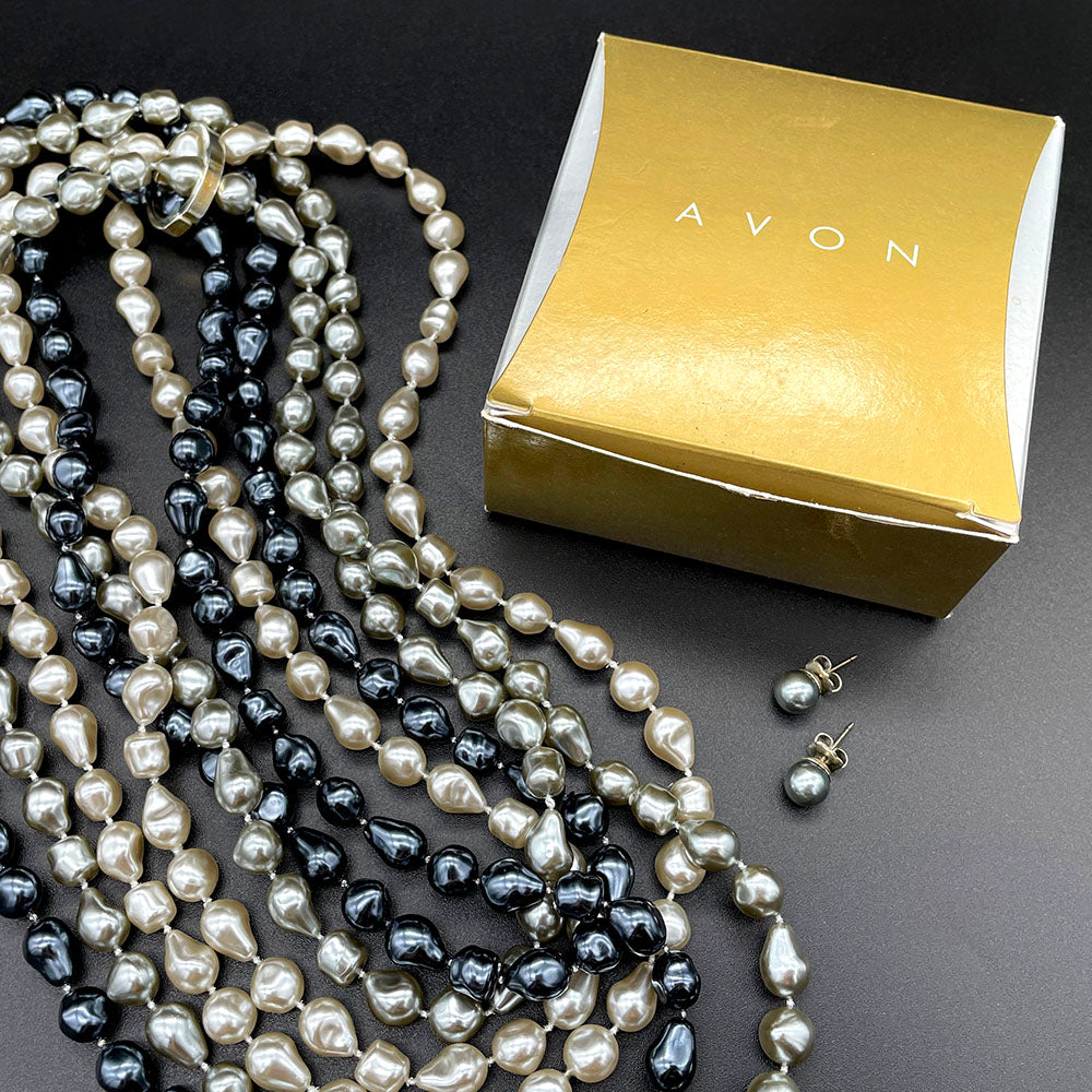 USA輸入】ヴィンテージ AVON スリーカラー バロックパール ネックレス セット/Vintage AVON Three Strand –  Elysa Jewelry